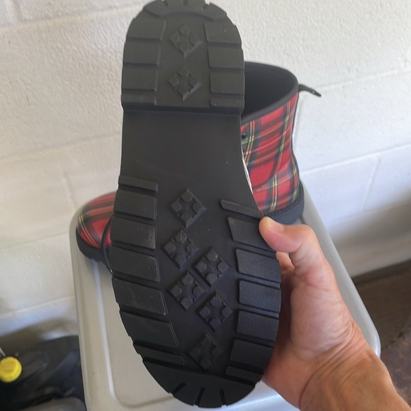 Plaid Boots Women's Men's Rain Boots Vegan Leather Lace-Up Boots, New - Picture 6 of 7